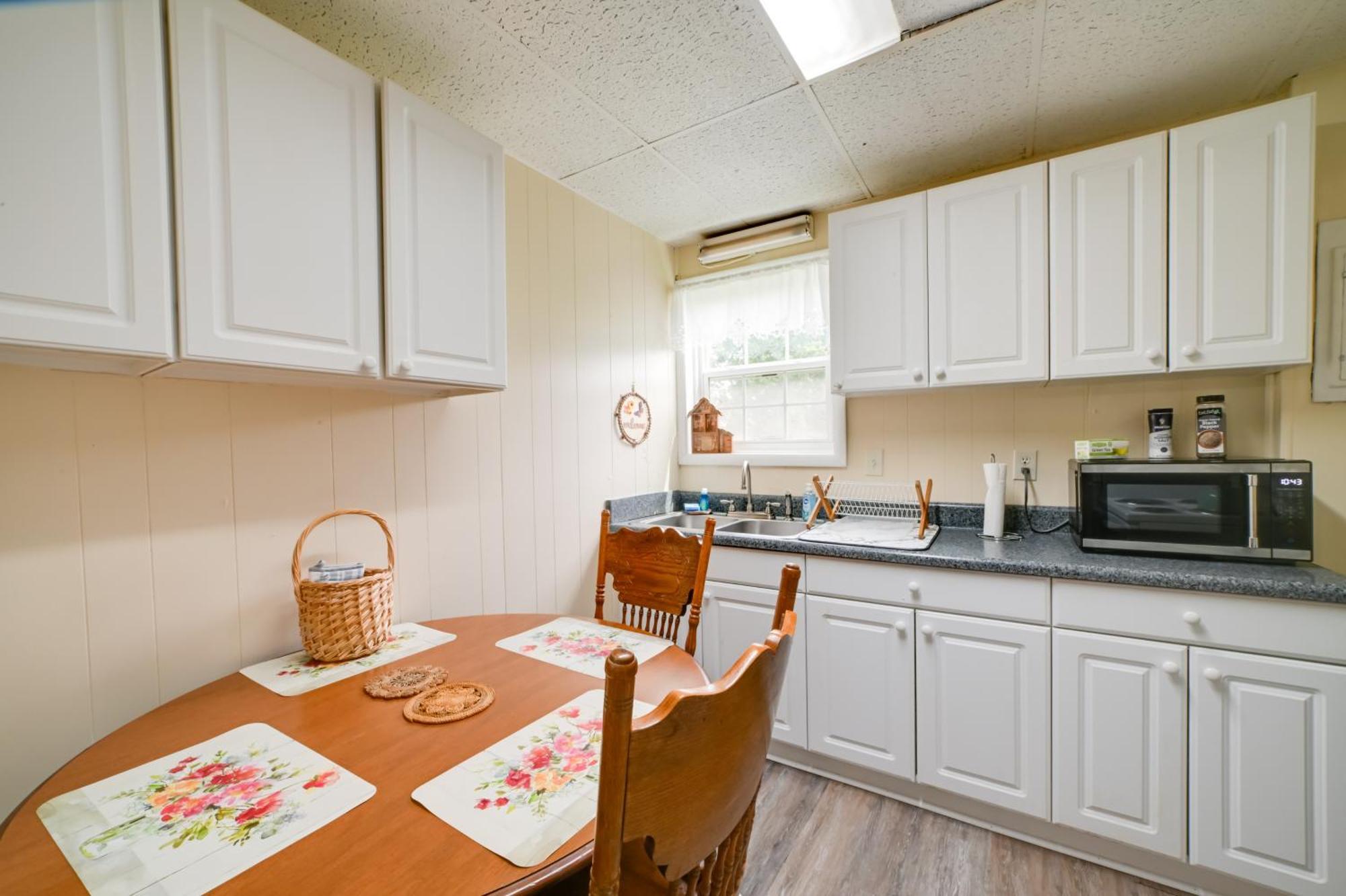 Serene Mcewen Cottage About 2 Mi To Golf Course! ภายนอก รูปภาพ