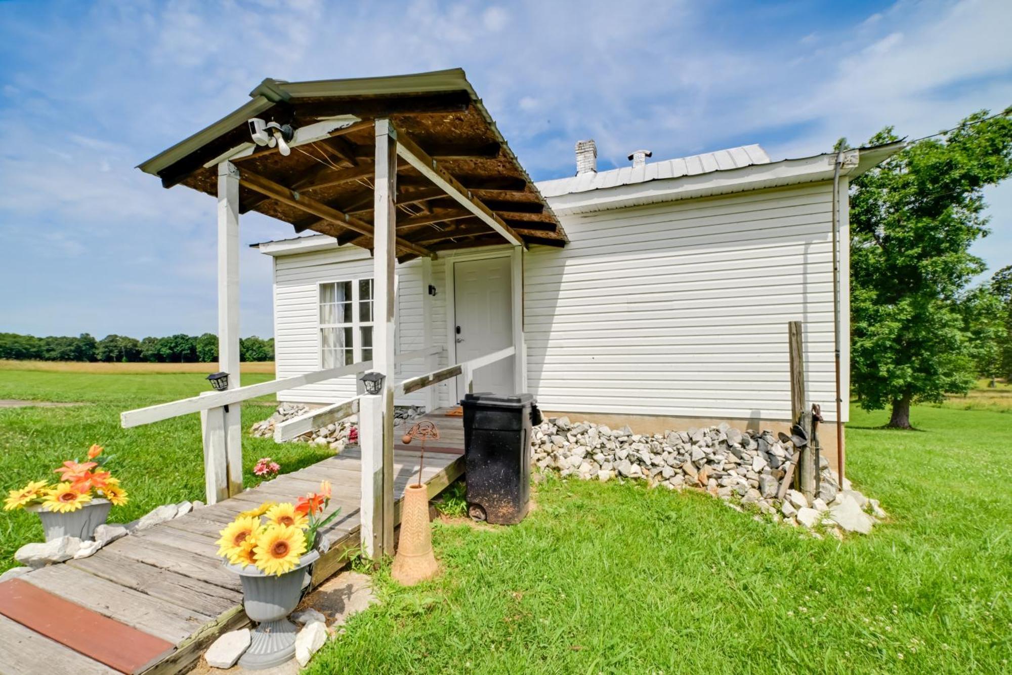 Serene Mcewen Cottage About 2 Mi To Golf Course! ภายนอก รูปภาพ